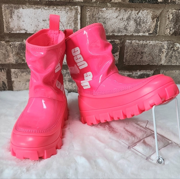 UGG Shoes - UGG PINK Waterproof Classic Brellah Mini Rain Boots Women's Sz 5 NEW!